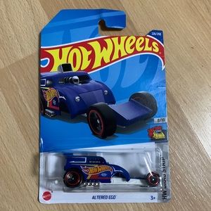 🍂 4/$20 🍂 New! Hot Wheels Altered Ego HW Drag Strip.